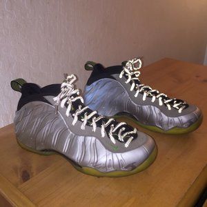 Nike Air Foamposite One Silver  Volt Camo